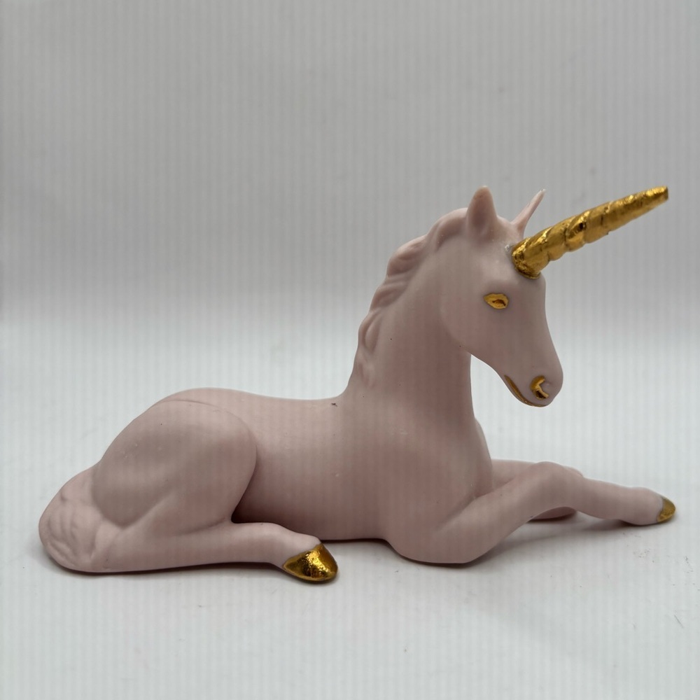 Unicorn Pink Porcelain Figurine with Gold Horn and hooves. - Picture 2 of 13